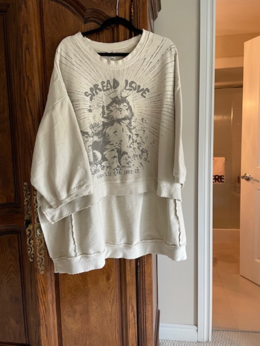 Magnolia Pearl Spread Love Hi-lo sweatshirt in moonlight